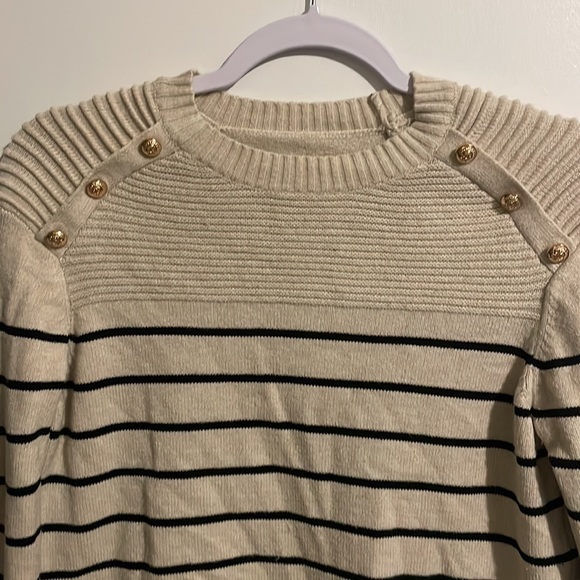 3/$15💛 Shein Sweater - Picture 2 of 2